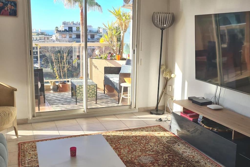 Appartement Vue Mer Sur Les Hauteurs De Nizza Kültér fotó